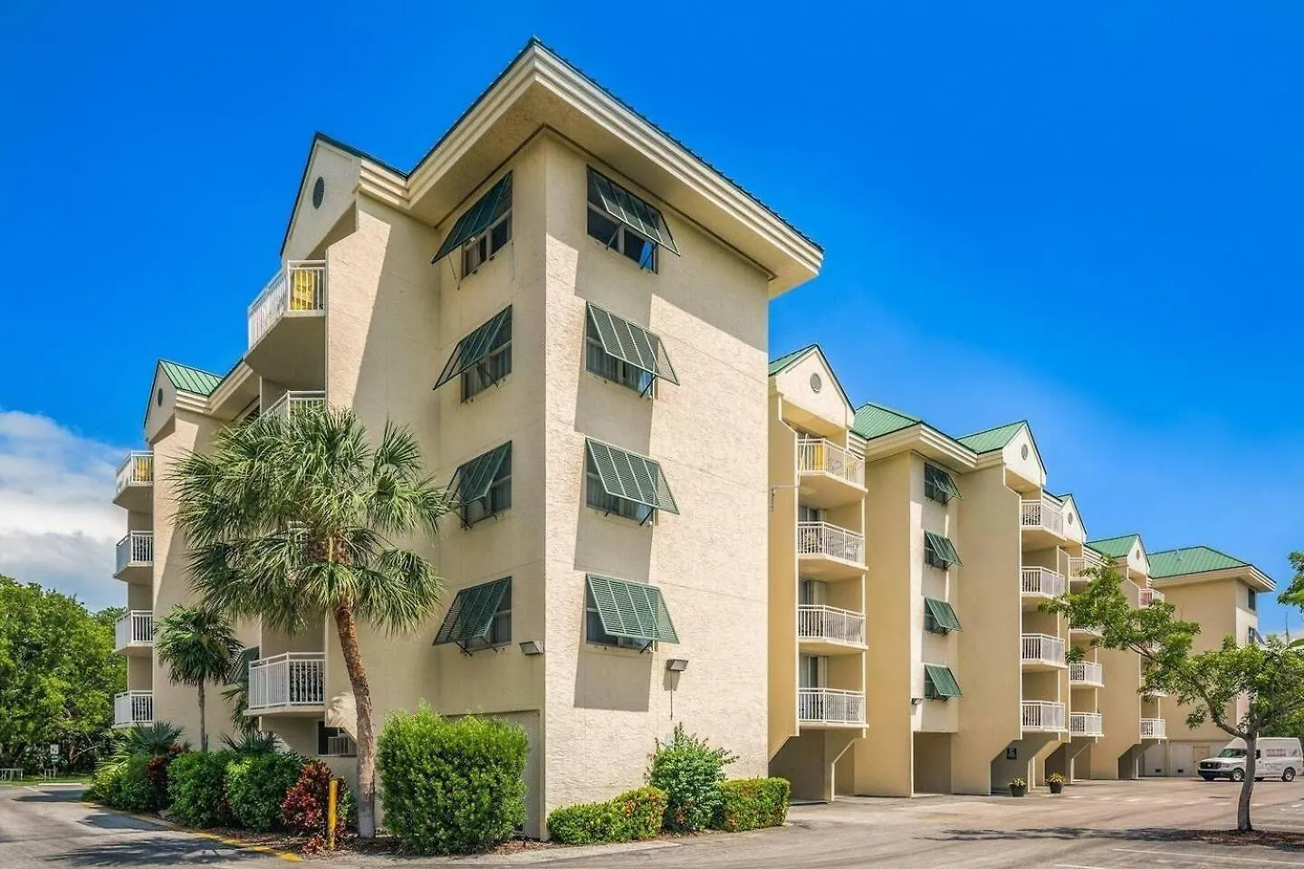 The Andros - Sunrise Suites Key West Apartment